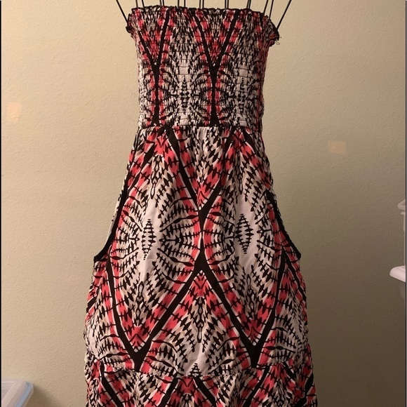 Xhilaration Dresses & Skirts - XL strapless Mini Dress from Xhilaration black white, tan & bright coral colors